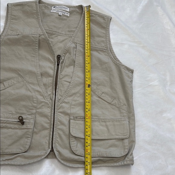 Columbia Khaki Utility Vest - Picture 10 of 14